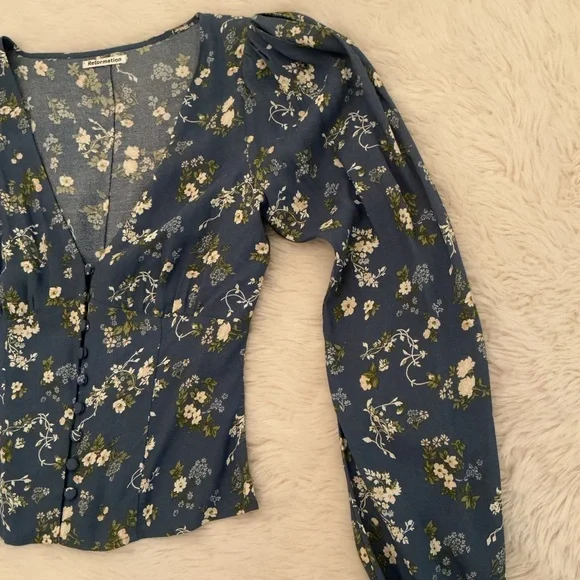 Nell Top from Reformation - Picture 8 of 16